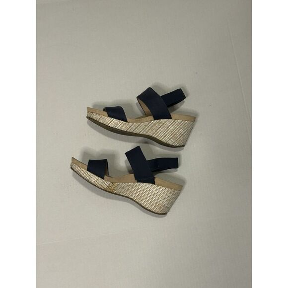 Life Stride Linen Navy Wrap Sandals 3" wedge. Preowned in great condition, 8.5. - Picture 4 of 5